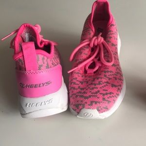 Girls Heelys